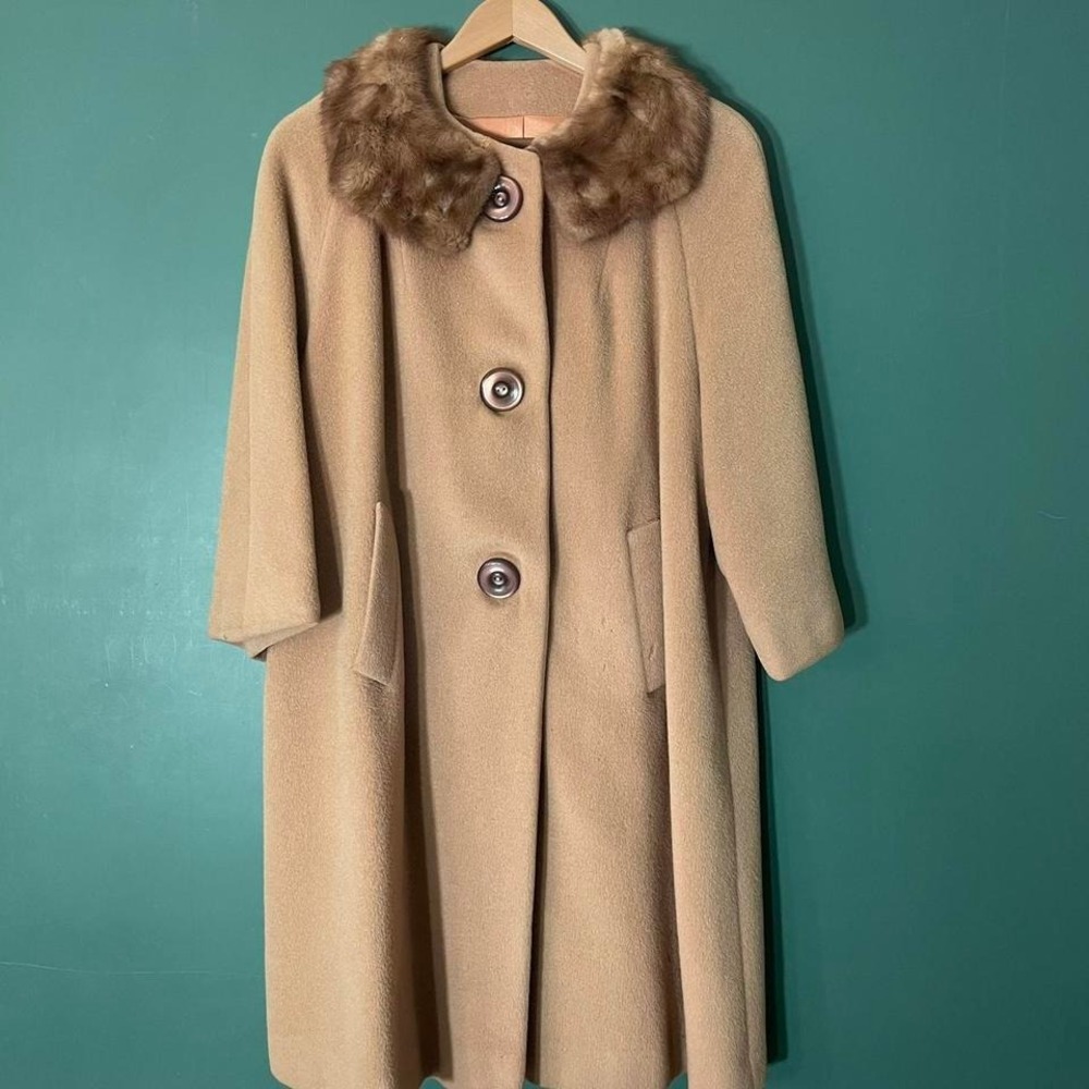 Vintage 50s camel wool coat with mink fur collar and large statement buttons